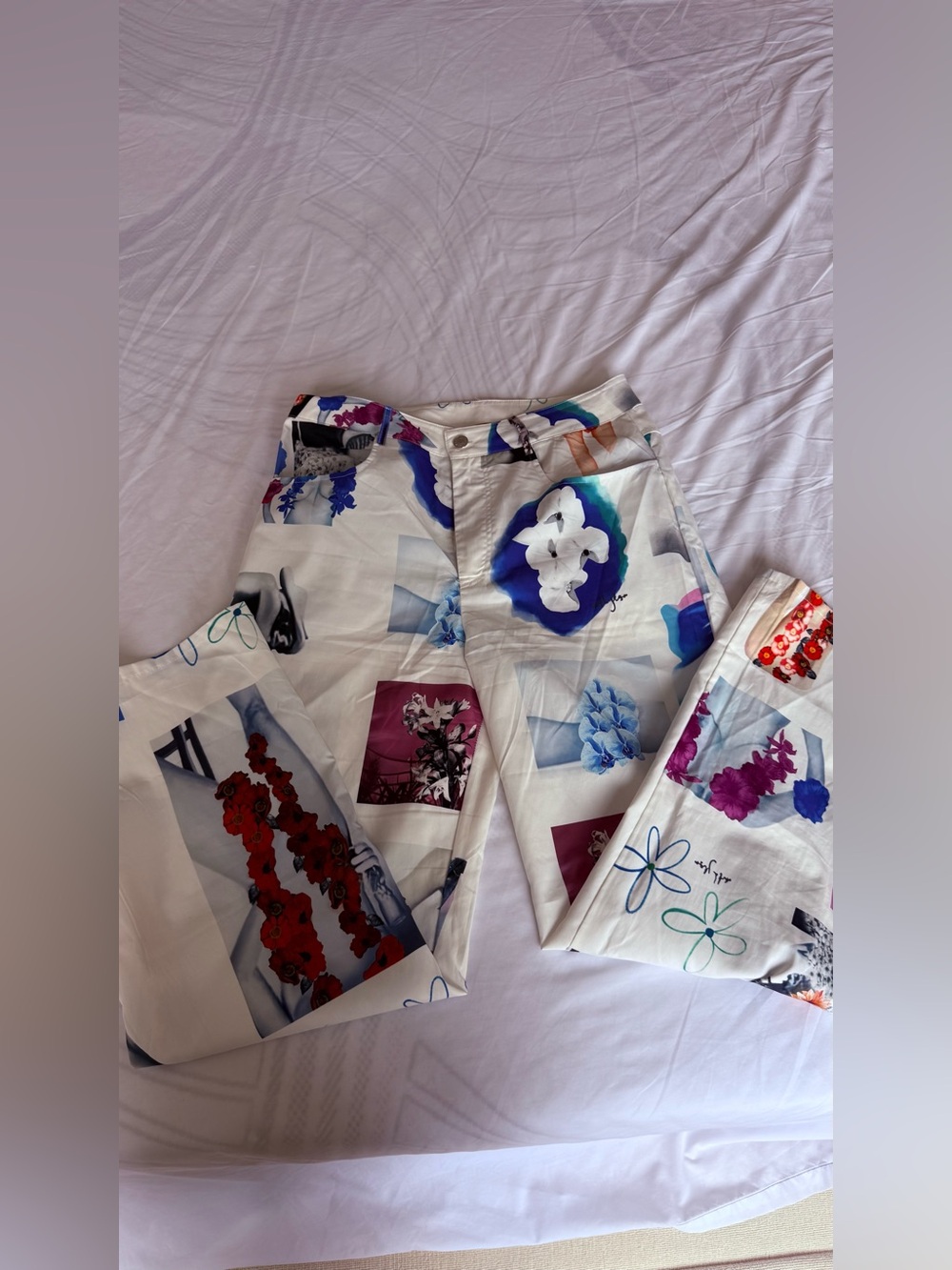 White Graphic Photo-Print Wide Leg Pants - Picture 3 of 7